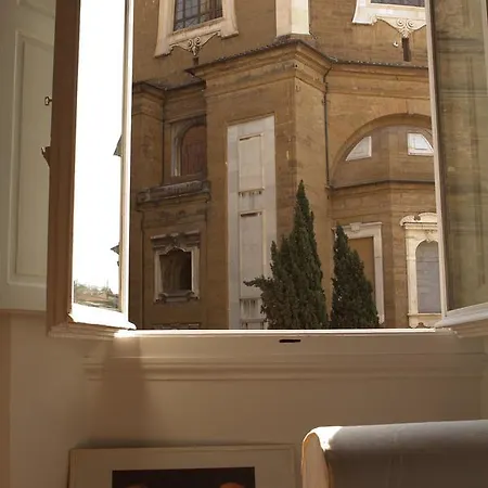 Apartment In Florence